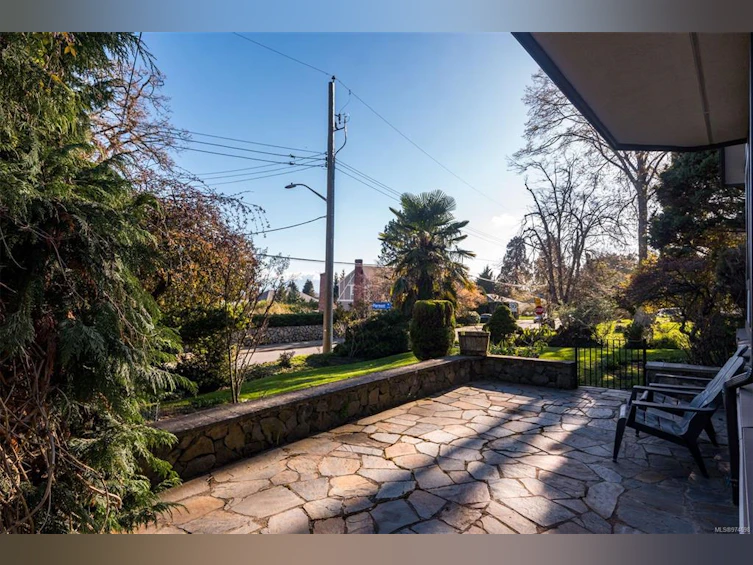 803 Piermont Place, Victoria, BC, V8S 5J7 - 45