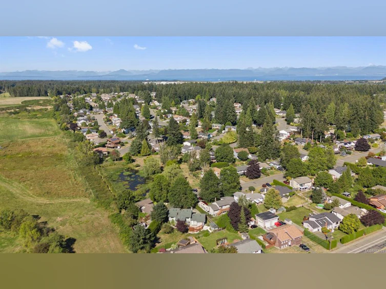 1677 Ascot Avenue, Comox, BC, V9M 1A8 - 39