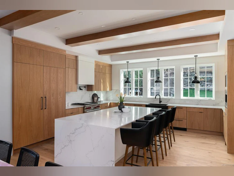 10950 Inwood Road, North Saanich, BC, V8L 5H9 - 3