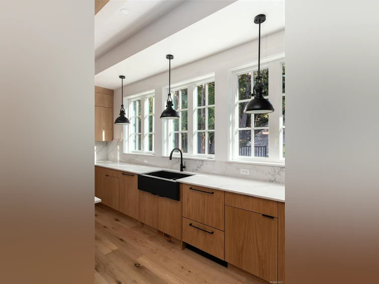10950 Inwood Road, North Saanich, BC, V8L 5H9 - 9