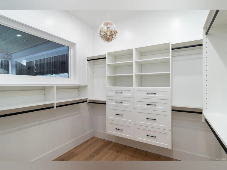 10950 Inwood Road, North Saanich, BC, V8L 5H9 - 24
