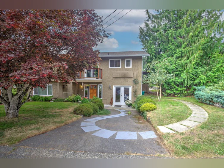 3298 Cook Street, Chemainus, BC, V0R 1K2 - 3