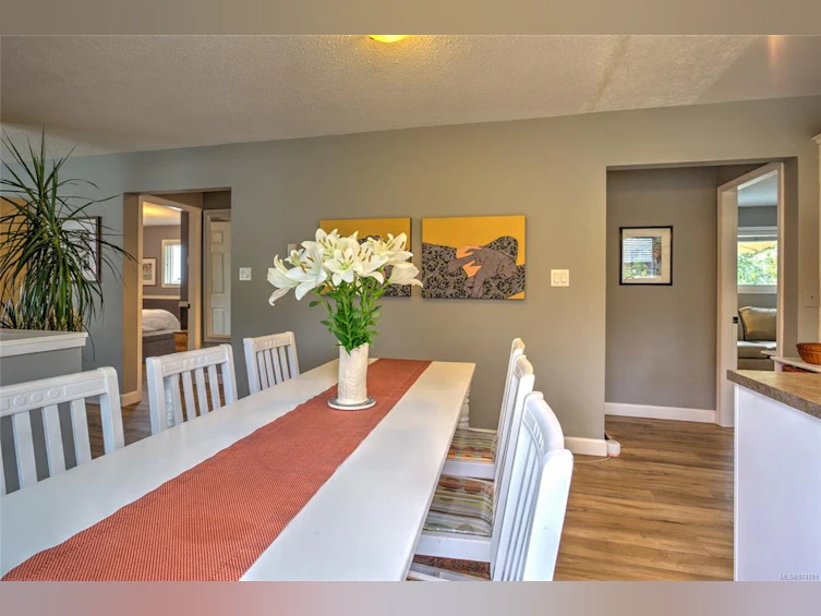 3298 Cook Street, Chemainus, BC, V0R 1K2 - 17