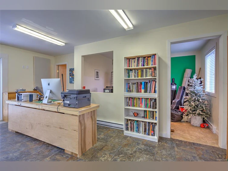 3298 Cook Street, Chemainus, BC, V0R 1K2 - 61
