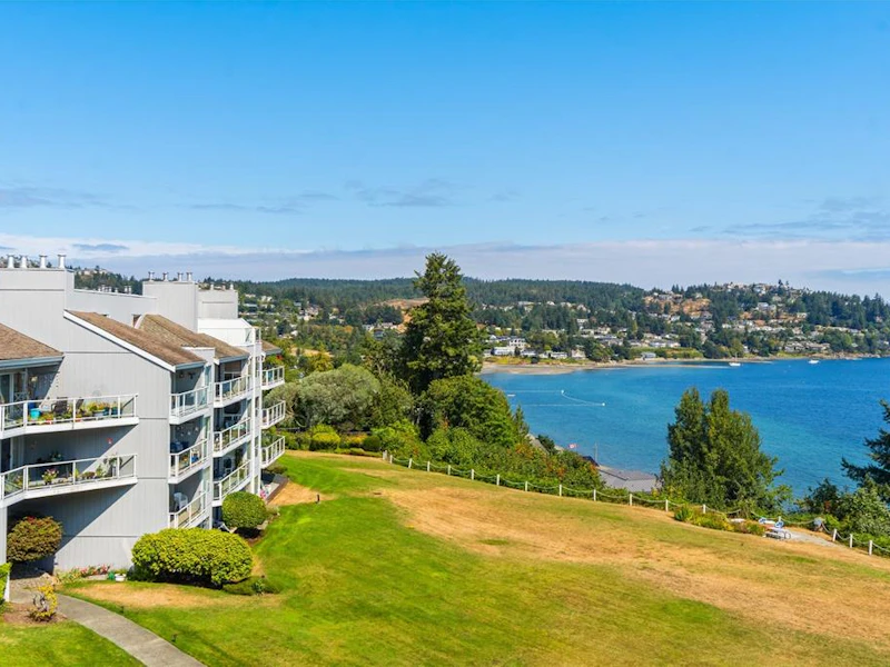 501 - 2560 Departure Bay Road, Nanaimo BC V9S 5P1