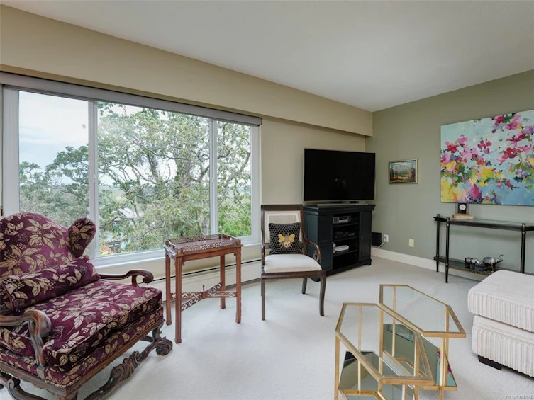 402-2920 Cook Street, Victoria, BC, V8T 3S7 - 4