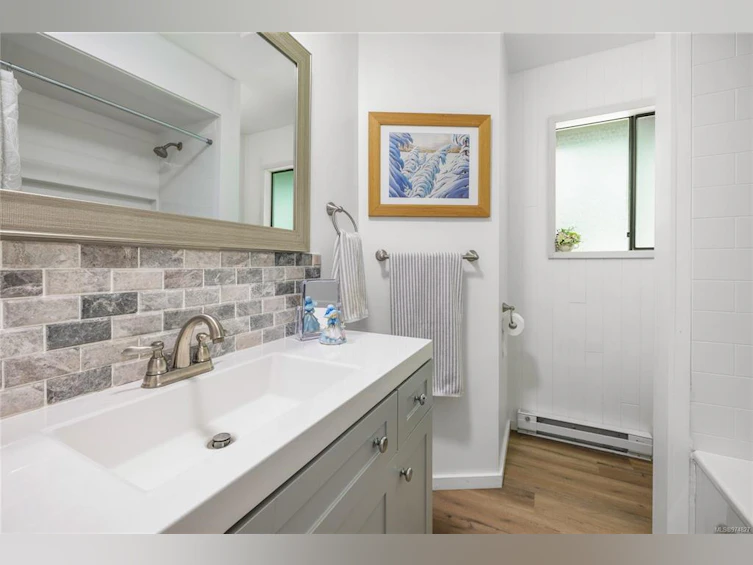 780 Miller Road, French Creek, BC, V9P 1Z1 - 28