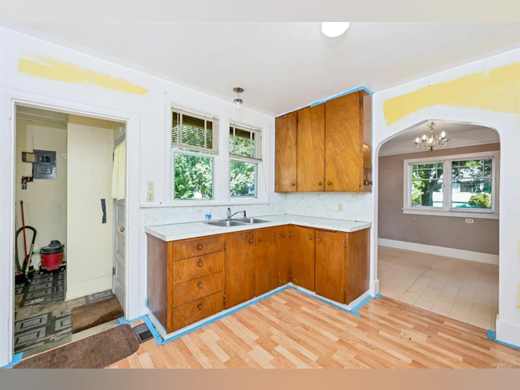 358 Arnold Avenue, Victoria, BC, V8S 3L7 - 25