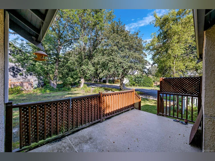 358 Arnold Avenue, Victoria, BC, V8S 3L7 - 45