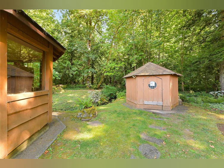 1695 Cultra Avenue, Central Saanich, BC, V8M 1T1 - 47