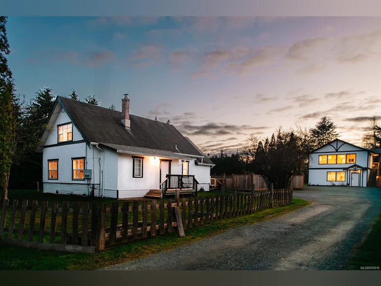 160 Petersen Road, Campbell River, BC, V9W 3H2