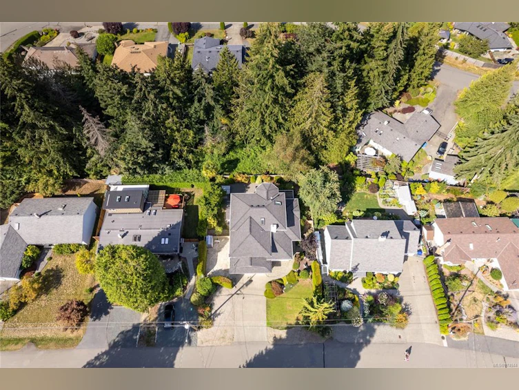 209 Thetis Avenue, Qualicum Beach, BC, V9K 1R8 - 53