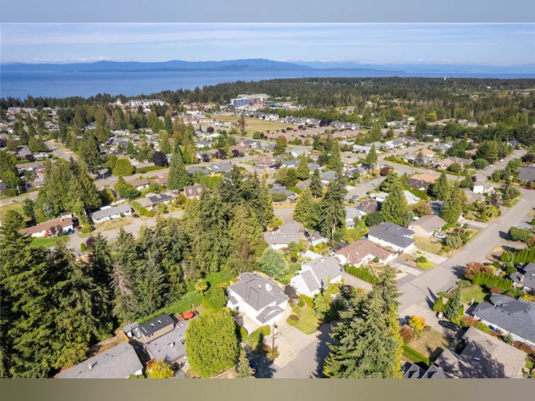 209 Thetis Avenue, Qualicum Beach, BC, V9K 1R8 - 55