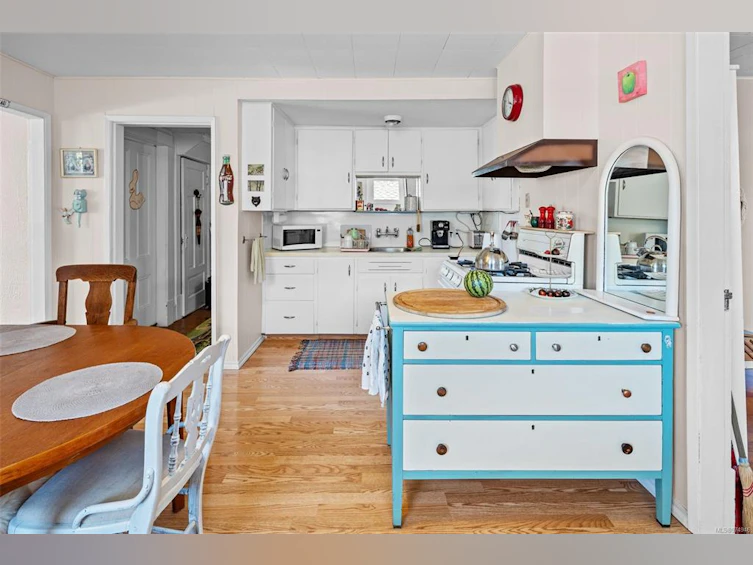 2651 Cedar Hill Road, Victoria, BC, V8T 3H1 - 9