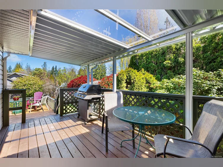 177 W Sixth Avenue, Qualicum Beach, BC, V9K 1S1 - 10