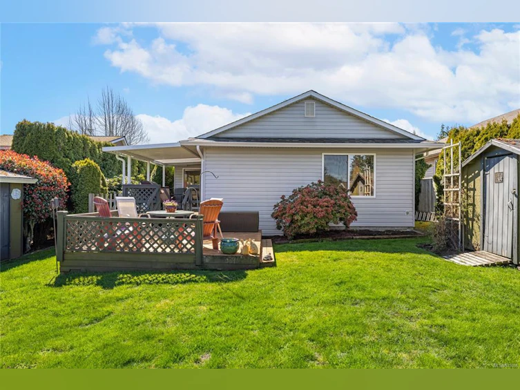177 W Sixth Avenue, Qualicum Beach, BC, V9K 1S1 - 35