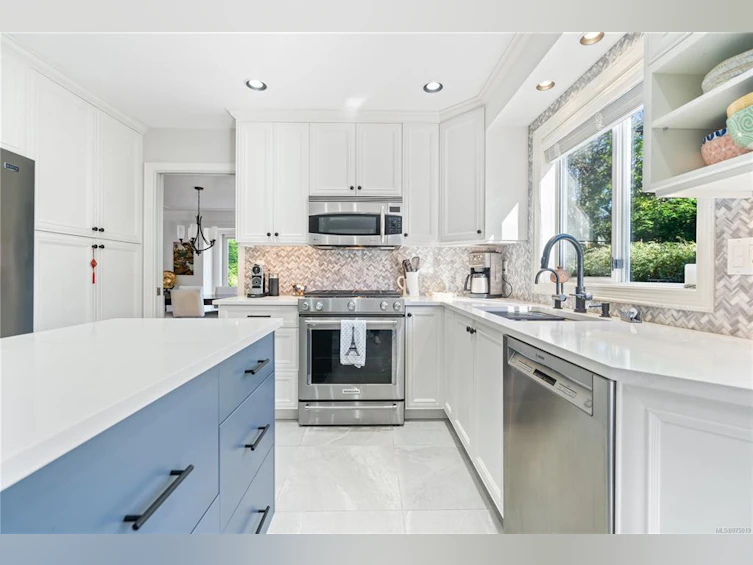 4117 Mercer Place, Saanich, BC, V8N 6A9 - 7