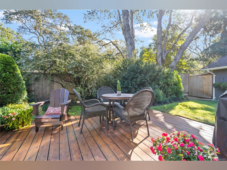 4117 Mercer Place, Saanich, BC, V8N 6A9 - 30