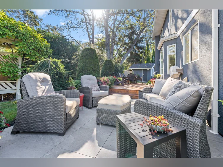 4117 Mercer Place, Saanich, BC, V8N 6A9 - 31