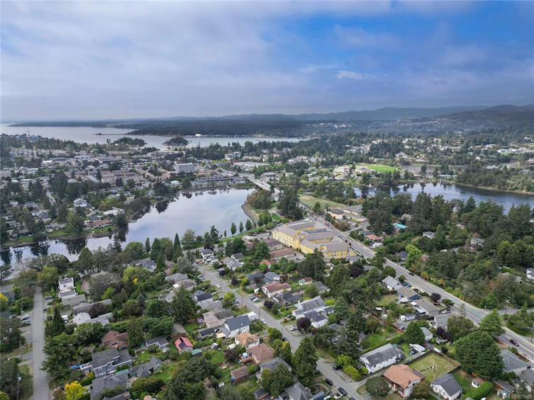 2840 Rockwell Avenue, Saanich, BC, V9A 2M9 - 67