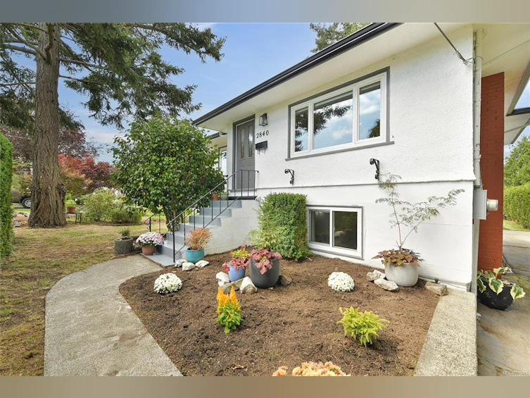 2840 Rockwell Avenue, Saanich, BC, V9A 2M9 - 6