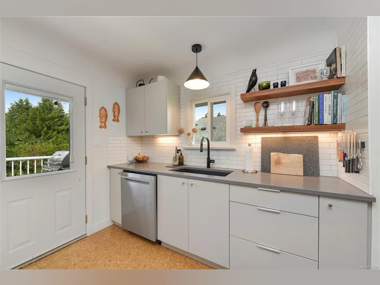2840 Rockwell Avenue, Saanich, BC, V9A 2M9 - 14