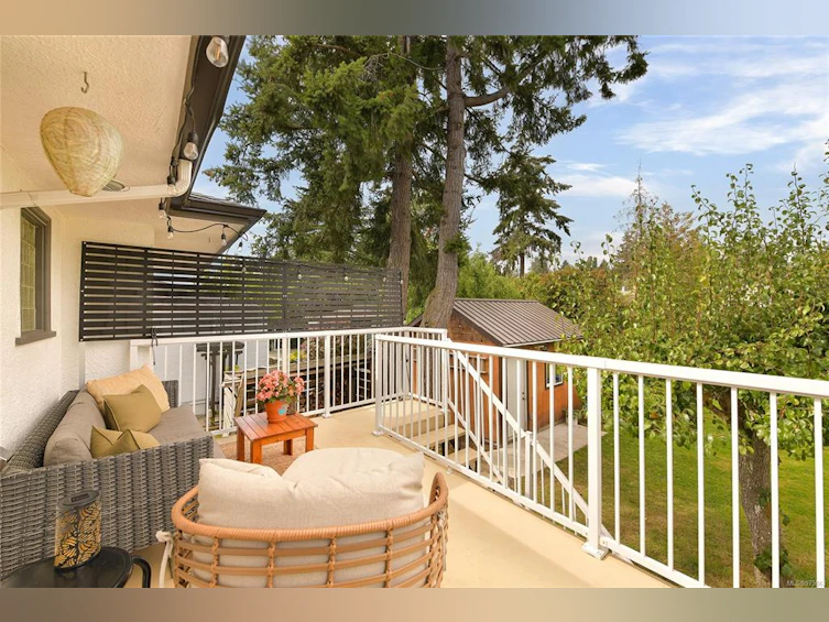 2840 Rockwell Avenue, Saanich, BC, V9A 2M9 - 26