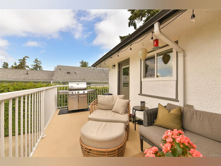 2840 Rockwell Avenue, Saanich, BC, V9A 2M9 - 28
