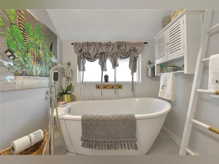 3 Price Road, View Royal, BC, V9B 1V4 - 18