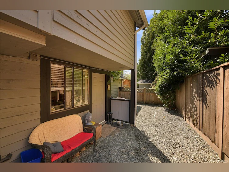 3 Price Road, View Royal, BC, V9B 1V4 - 23