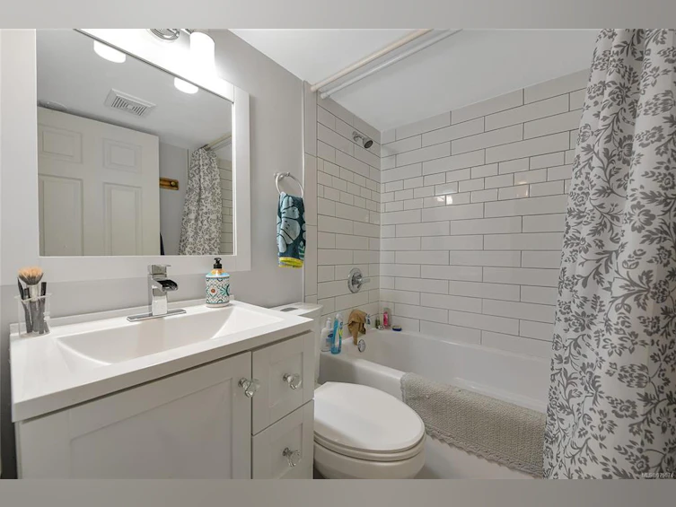 3 Price Road, View Royal, BC, V9B 1V4 - 31