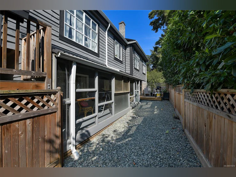 3 Price Road, View Royal, BC, V9B 1V4 - 42