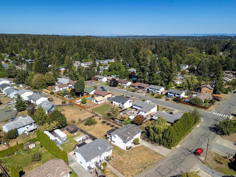 1941 Embleton Crescent, Courtenay, BC, V9N 8K1 - 43