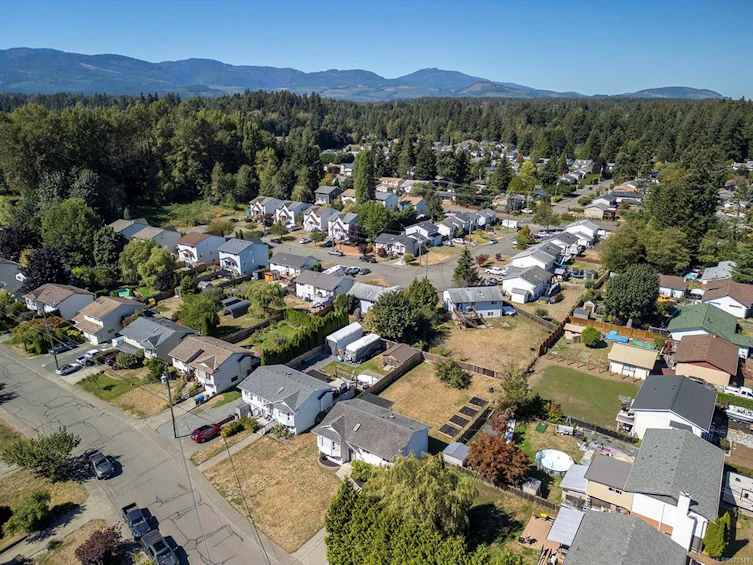 1941 Embleton Crescent, Courtenay, BC, V9N 8K1 - 46