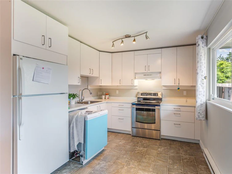 2001/2003 Northfield Road, Nanaimo, BC, V9S 3B7 - 3