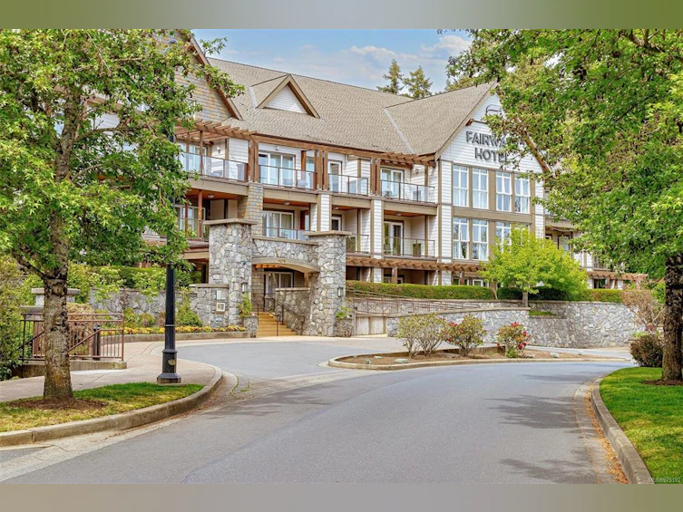 320/318A-1376 Lynburne Place, Langford, BC, V9B 6S1