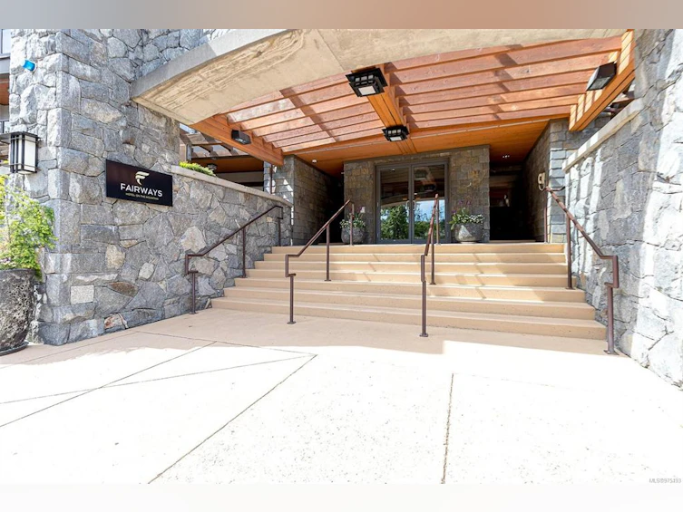 320/318A-1376 Lynburne Place, Langford, BC, V9B 6S1 - 4