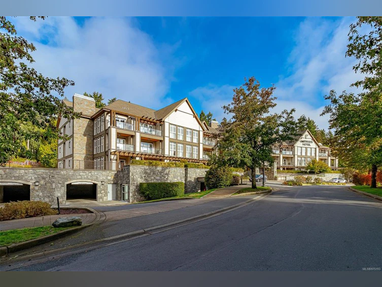 320/318A-1376 Lynburne Place, Langford, BC, V9B 6S1 - 6
