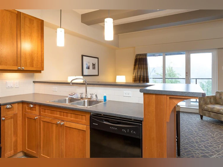 320/318A-1376 Lynburne Place, Langford, BC, V9B 6S1 - 34