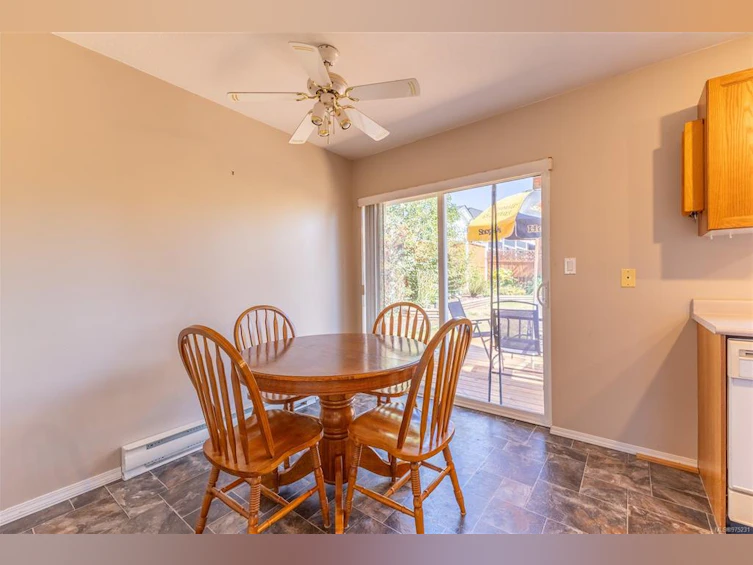 1074 Springbok Road, Campbell River, BC, V9W 7K7 - 8