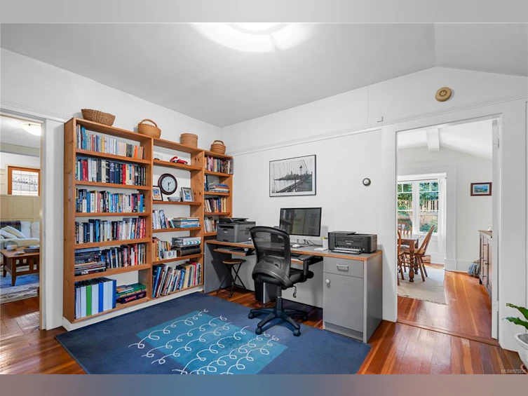 2878 Inlet Avenue, Saanich, BC, V9A 2M7 - 13