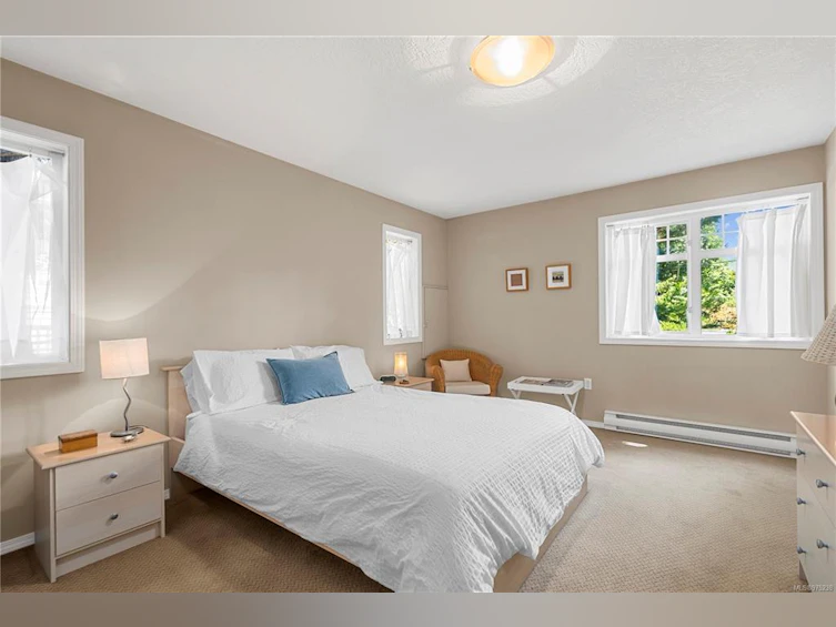 2878 Inlet Avenue, Saanich, BC, V9A 2M7 - 17