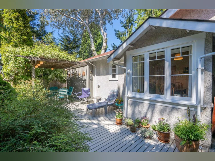 2878 Inlet Avenue, Saanich, BC, V9A 2M7 - 29