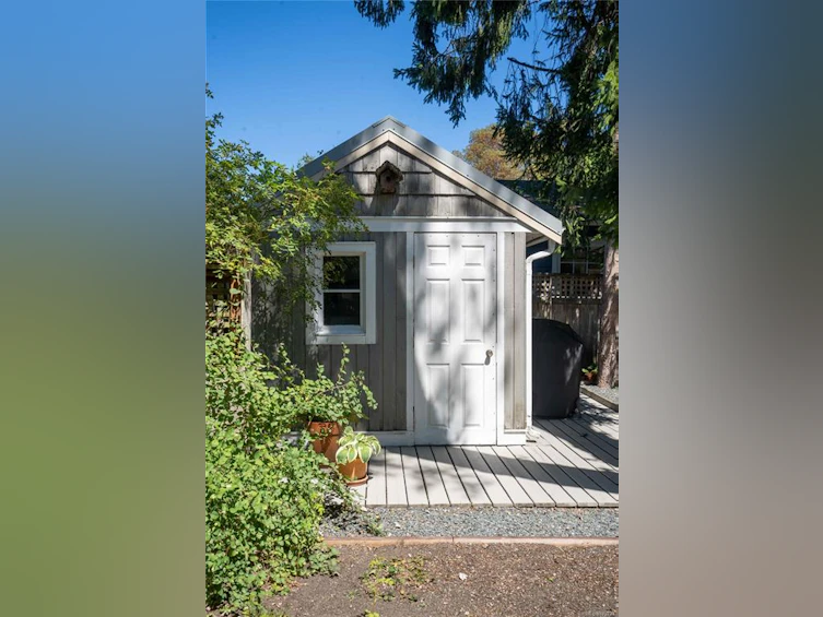 2878 Inlet Avenue, Saanich, BC, V9A 2M7 - 32