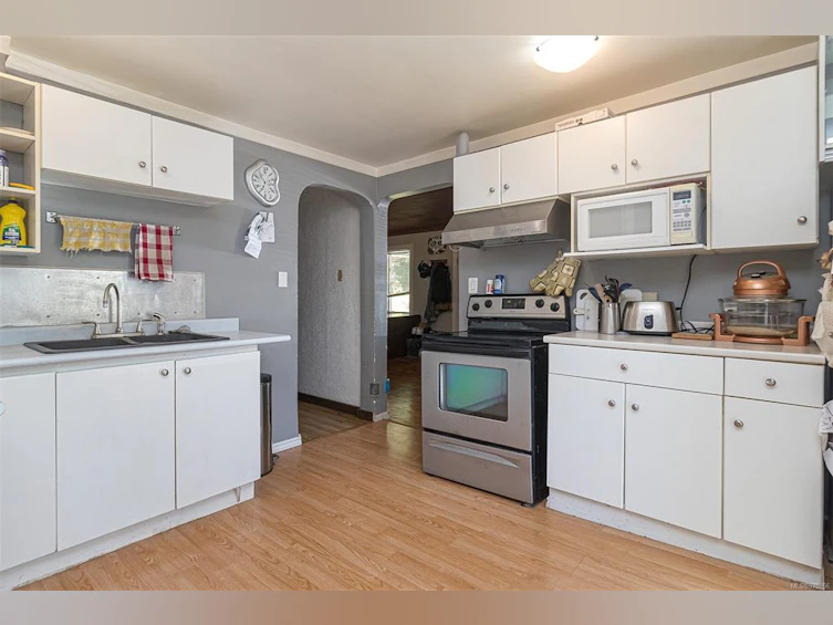 1920 S Maple Avenue, Sooke, BC, V9Z 0N9 - 13