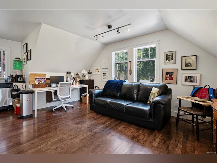 3649 Robb Place, Highlands, BC, V9E 1C8 - 44