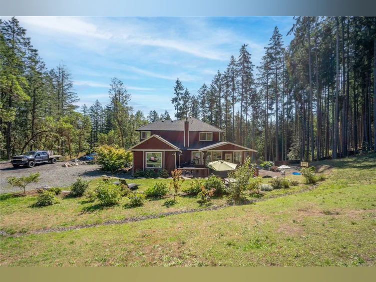 3649 Robb Place, Highlands, BC, V9E 1C8 - 46