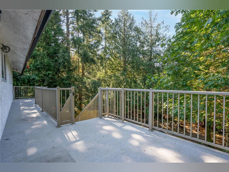 1728 Robin Hill Drive, Shawnigan Lake, BC, V0R 2W0 - 25