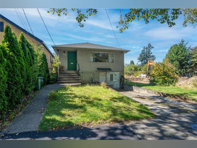 2844 Shelbourne Street, Victoria, BC, V8R 4M4 - 9