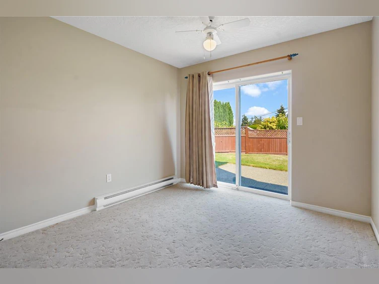 6255 Karen Court, Central Saanich, BC, V8Z 7K7 - 29